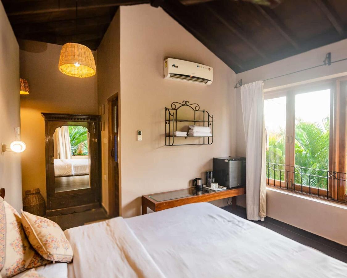Fiesta Beach Resort Baga Exterior foto