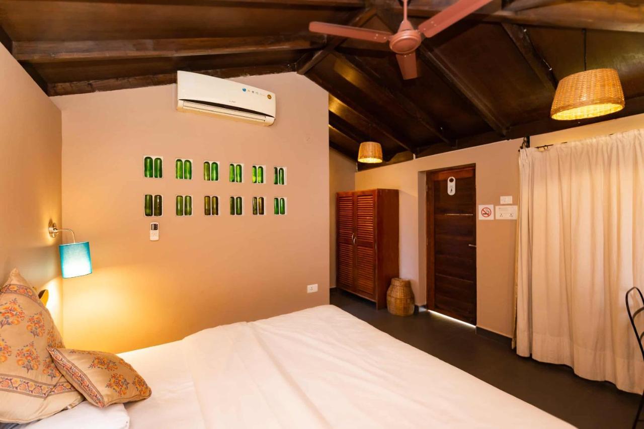 Fiesta Beach Resort Baga Exterior foto